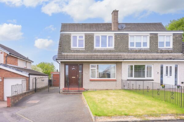 Walnut Grove, Dunfermline, KY11