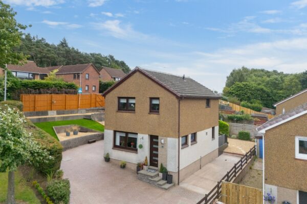 Monar Court, Dalgety Bay, KY11